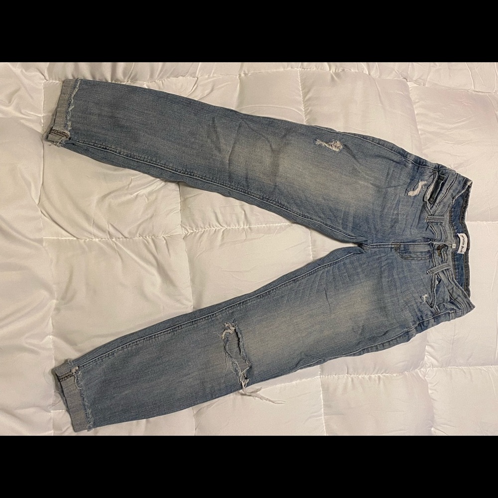 Studio Blue size 26 distressed ankle jeans